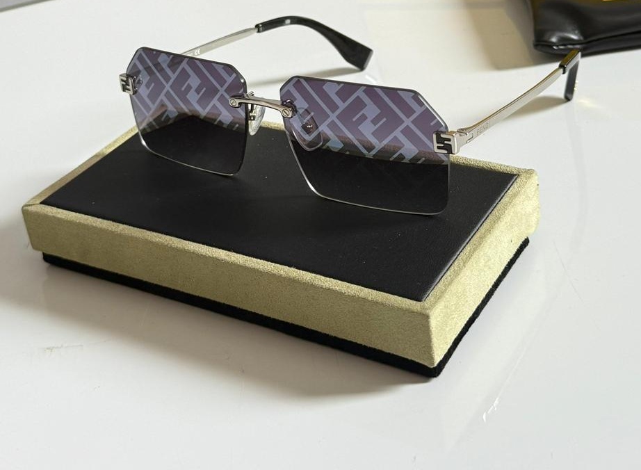 Classic Cat-Eye Sunglasses